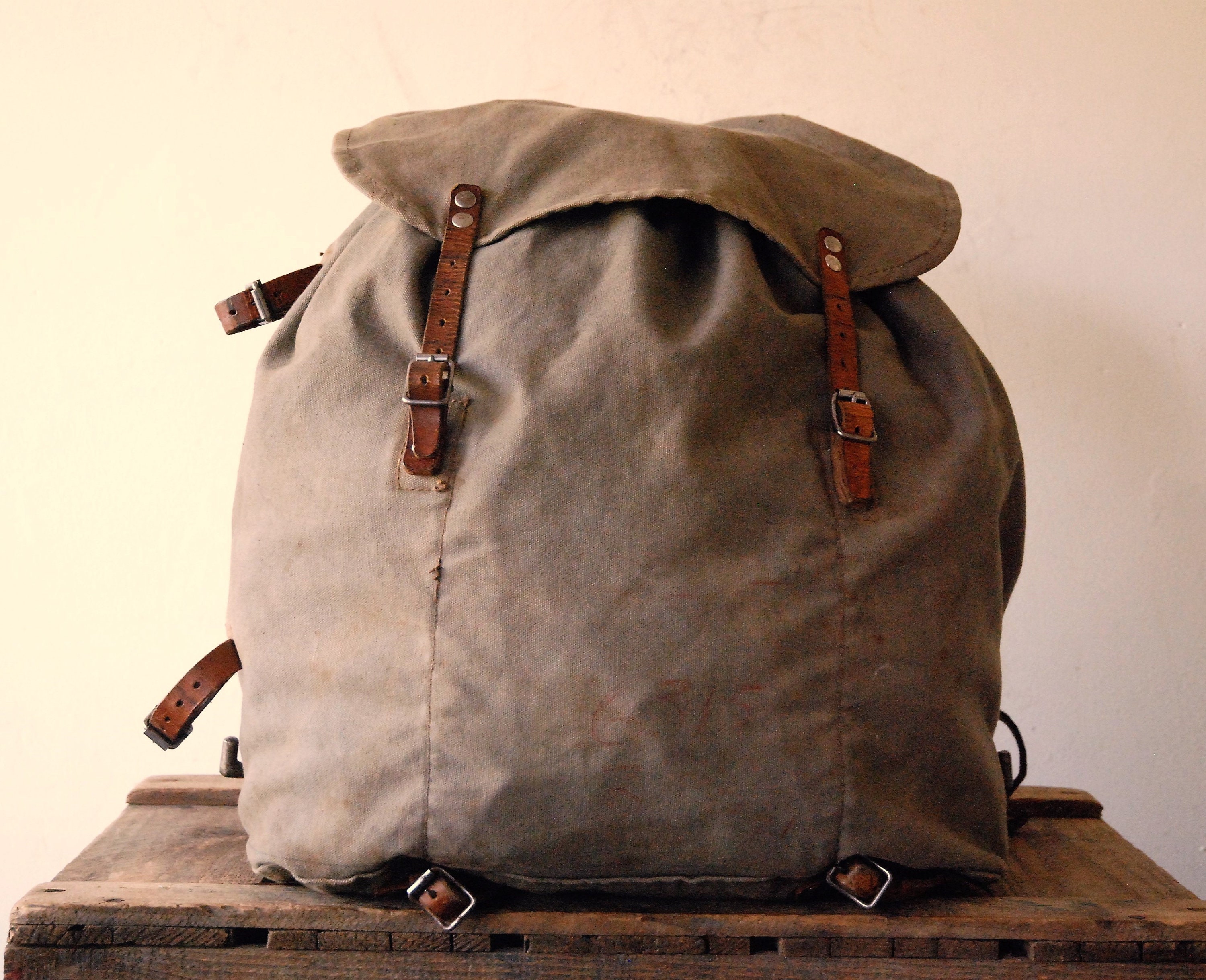 Swedish knapsack clearance