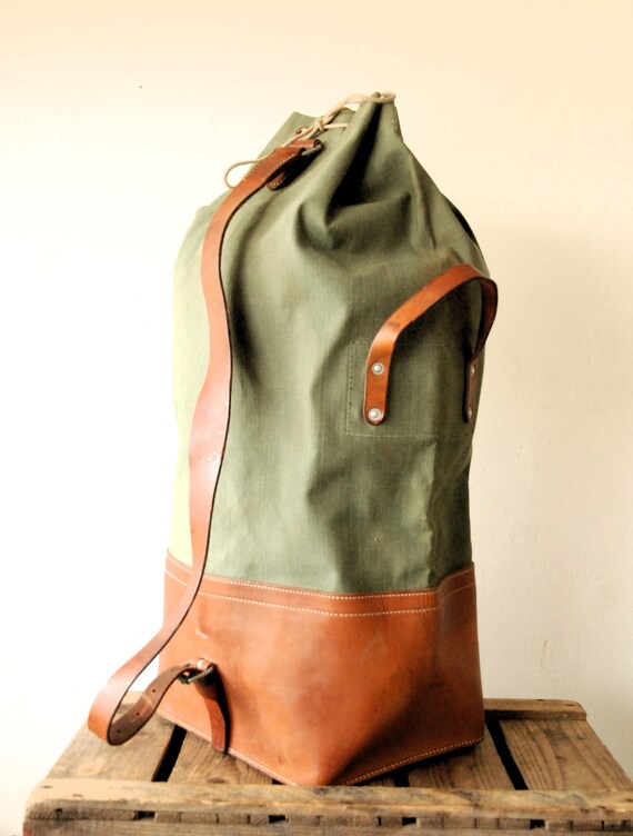 Swiss Army Duffle Bag made of Canvas and Leather Large Fishing Hiking Rucksack Bushcraft Camping Traveling