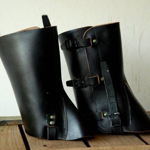 Swiss army GAITERS 70s, Military Black Saddle Leather Gaiters, Made in Switzerland, Boot Gaiters larp bushcraft outdoor gamaschen