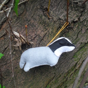 Hanging hauntie badger: downloadable pdf pattern