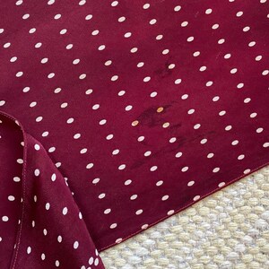 Puede incluir: Un juego de tres tazas de cer&aacute;mica con un acabado moteado y mate. Las tazas son de color crema, gris claro y gris oscuro. Cada taza tiene un dise&ntilde;o simple y minimalista.