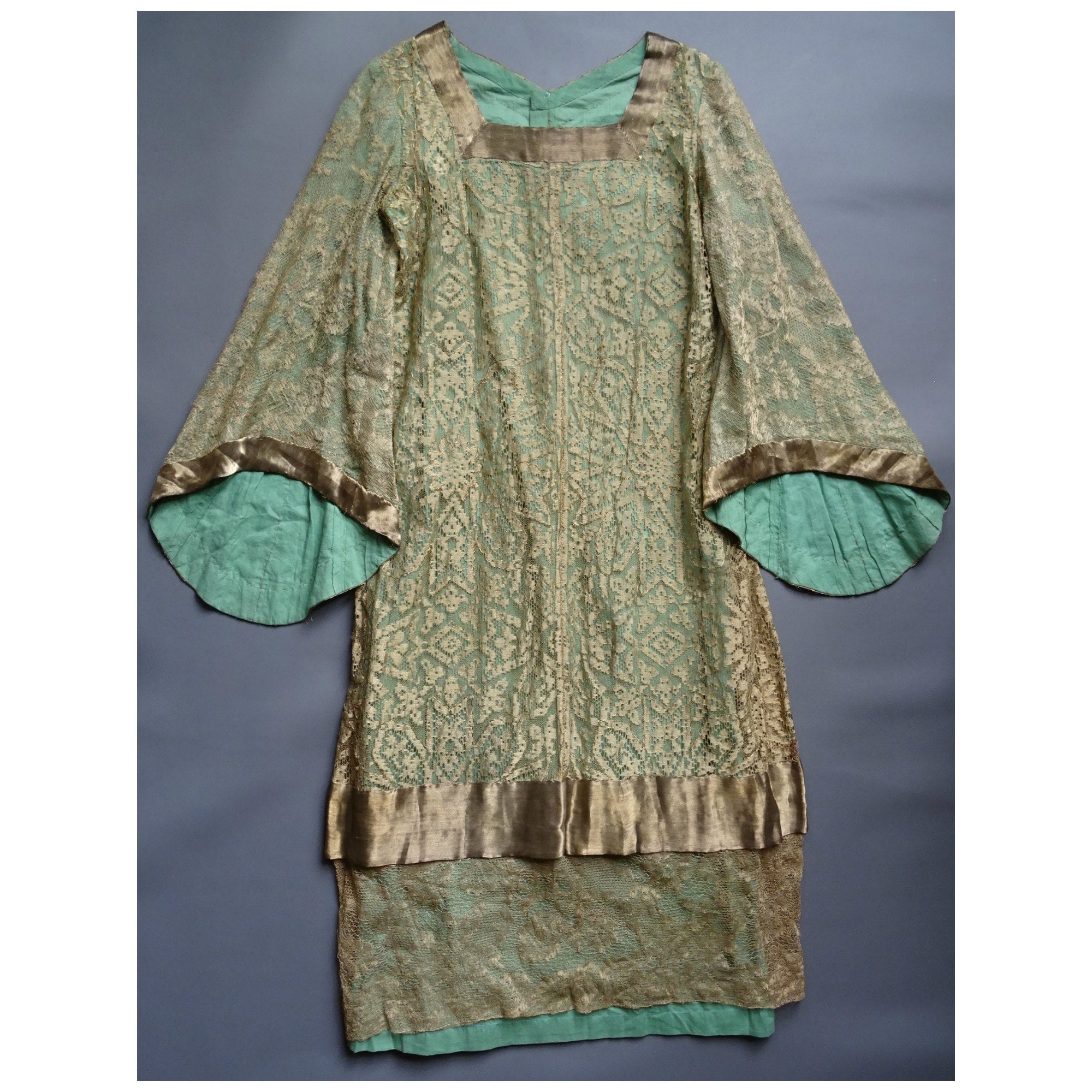 Image of Antique Art Deco S/S Flapper Lamé Gold Lace Dress Vintage Wedding Theatre Opera