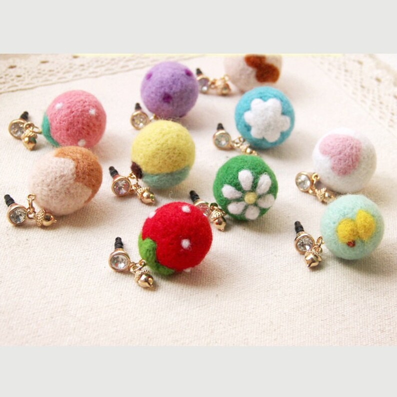 Wool Needlecraft Needlepoint Needle Felted Felting Special Cellphone Kit Key Chain Starter Christmas Xmas Tree Decor Green Flower Ball