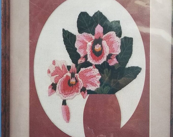 Vintage Embroidery Kits Flowers Wonder Art Crewel Craft Sewing Kit