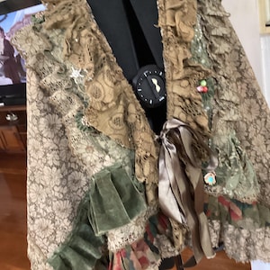 Chaqueta de encaje con diseño de magnolia rosa en color marrón caqui, con muchos volantes, se adapta a bustos de 56 a 66 pulgadas, envío gratis