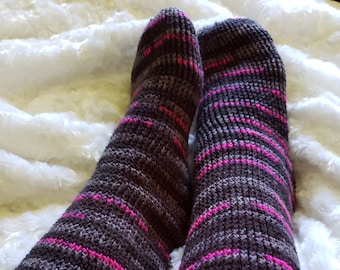 PATTERN/Cats Meow Socks Crochet Pattern/Easy Crochet Socks Pattern/Quick Crochet Sock Pattern/Womens Crochet Socks Size 6-8/Sock Yarn Socks