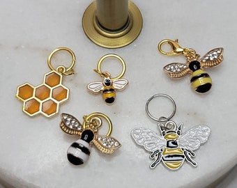STITCH MARKERS/Beautiful Bees Stitch Markers/Honey Bee Stitch Markers/Crochet Knit Notions/Flying Jeweled Bee Insect Charms/Honeycomb Charm