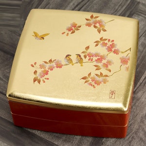 Beautiful Food Box &#39;JUBAKO&#39; decorated &#39;SAKURA&#39; Sparrow Gold Cherry blossom food container be291