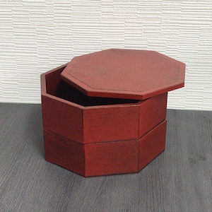 Beautiful Food Box Octagonal &#39;JUBAKO&#39; Japanese  food container be-277