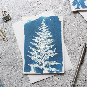 Carte de voeux cyanotype fougère botanique conçue à la main par CottageRts