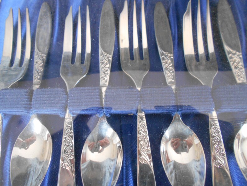Grosvenor christine EPNS Cake Forks and Tea Spoons Etsy