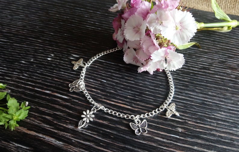 butterflies and bees anklet 9-11 Beautiful summer inspired silver plated daisy ankle bracelet body jewellery