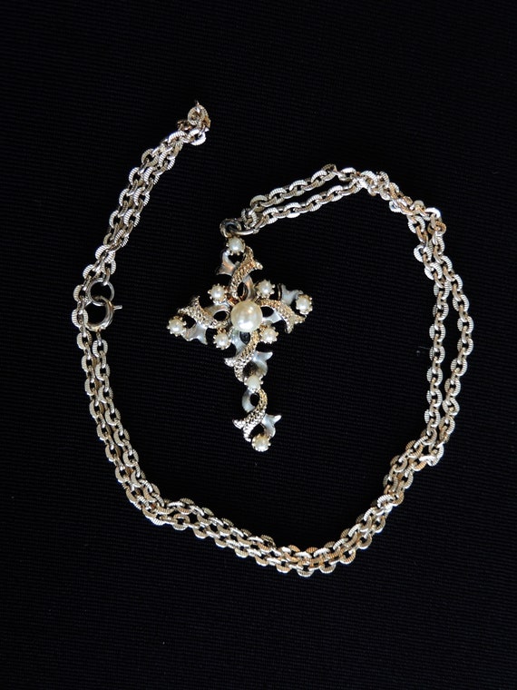 Ornate Faux Pearl Cross Pendant Necklace Vintage 1
