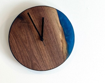 Walnut and Resin Clock | Wood Clock | Wood and Resin Clock | Wood and Epoxy Clock | Walnut Clock | Clock