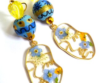 Longues boucles d'oreilles Girl funky bohème-bijou Art, peint à la main-pièce unique