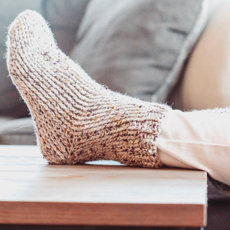 Crochet Pattern Classic Crochet Socks Beginner Tube Socks Etsy