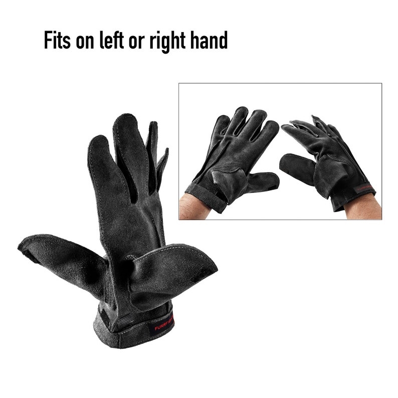 K&ouml;nnte beinhalten: Schwarze Lederhandschuhe mit einem roten "Fury"-Logo. Die Handschuhe sind gefaltet und entfaltet dargestellt, um zu zeigen, dass sie sowohl an der linken als auch an der rechten Hand passen.