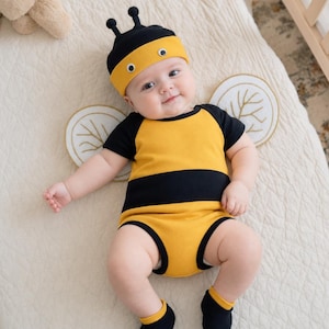 Strój niemowlęcia Bumble Bee ze skrzydłami: unisexowy kombinezon na Halloween, strój do zdjęć dla noworodka, kostium niemowlęcia na Halloween Bumble Bee
