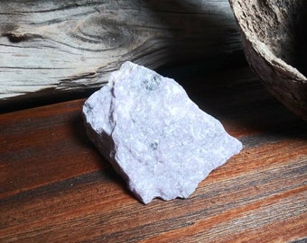 lepidolite - raw lepidolite crystal - lepidolite stone - rough lepidolite