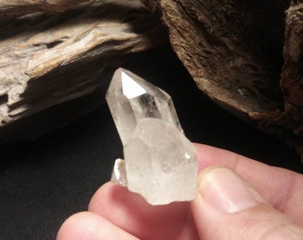 Clear Quartz Point - quartz point - clear quartz - crown chakra crystal - clear quartz crystal point