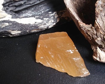 Honey Calcite - raw honey calcite crystal - calcite - calcite crystal