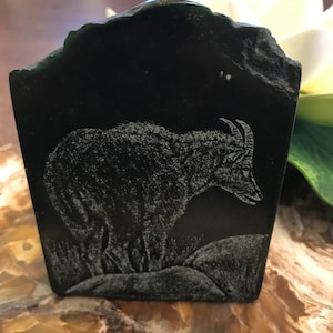 Künstler H. Methule Signiert- Verdite Stein Plakette geätzt mit Antilope VER2