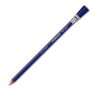 Könnte beinhalten: Ein blauer Bleistift mit einem weißen Radiergummi und einer blauen Bürstenspitze. Der Bleistift ist mit "Staedtler Mars  788" und "Made in Germany" beschriftet.