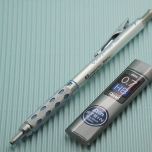 0.7mm Pentel GRAPHGEAR 1000 0.7mm Drafting Pencil +0.7mm Refill leads