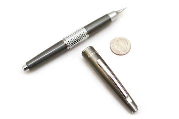 Portamine Pentel Sharp Kerry 0.5mm - Design Elegante Con Cappuccio, Corpo Verde Oliva - Foto 6