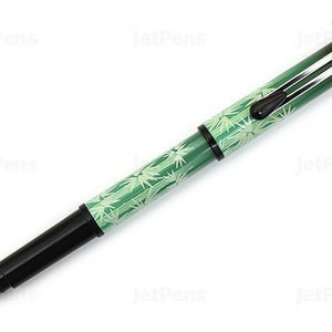Bolígrafo de bolsillo recargable Pentel para caligrafía, edición limitada, con envoltura de bambú