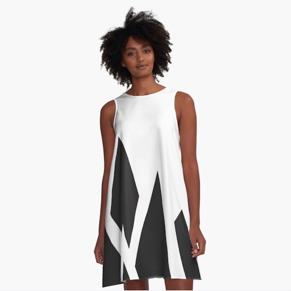 Black and white dress. White Sleeveless 