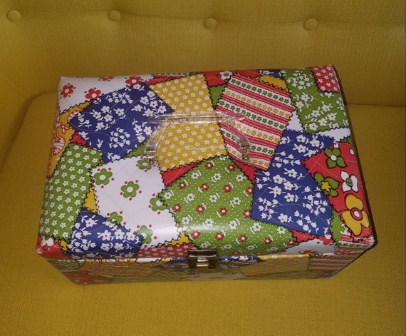 Cute Vintage Quilted Vinyl Carry Case Box Clear P… - image 1