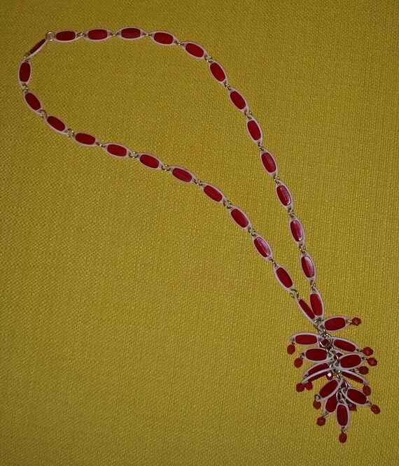 Cute Vintage Red & White Plastic Over the Head Ne… - image 2