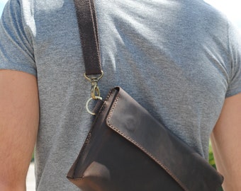 Bruin lederen borstzak. Tactische crossbodytas. Schoudertas. Leren heuptas. Leren kleine herentas. Leren crossbody voor heren. Heuptasje.