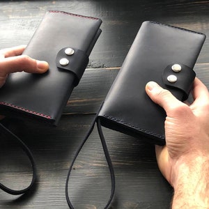Cartera PERSONALIZADA. Clutch de piel con correa. Embrague de pulsera. Muñequera.iPhone Wallet Case.Leather iPhone case Wallet. Regalo personalizado
