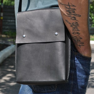 iPad Messenger Bag, Leather Satchel, iPad Case, Tablet Messenger Bag.convertible sac à dos, messager en cuir, sac en cuir, sac convertible