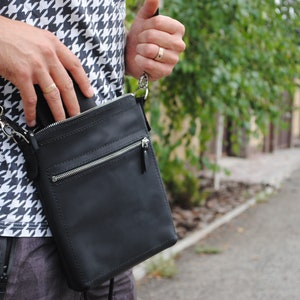 Men&#39;s Crossbody bags. Leather bag. Men&#39;s gift. Men&#39;s shoulder bag. Gifts for men. Bags for men. Men&#39;s leather bag. Bag for men. Men&#39;s bag.