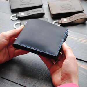 Cartera de cuero de hombre personalizada, cartera de cuero de hombre, cartera plegable, regalo de padrinos de boda, cartera de hombre, ideas de regalo para él, cartera de cuero mínima imagen 8