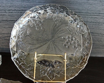 Set of 4 Cristal D'Arques Plates: Embossed Grapes, Vines, Scallop Edge