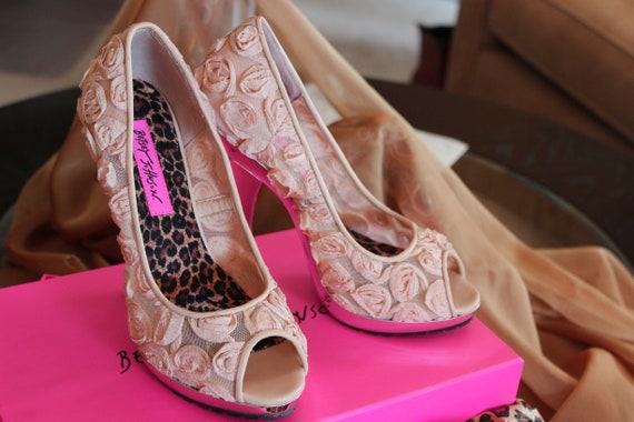 betsey johnson blush shoes