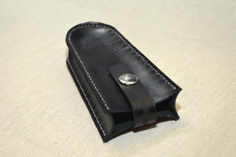 Leather Key Holder with Name and Drawing 101 Free drawing and name Case for 4-6 keys Slim leather Key case Best gift Gift wrap