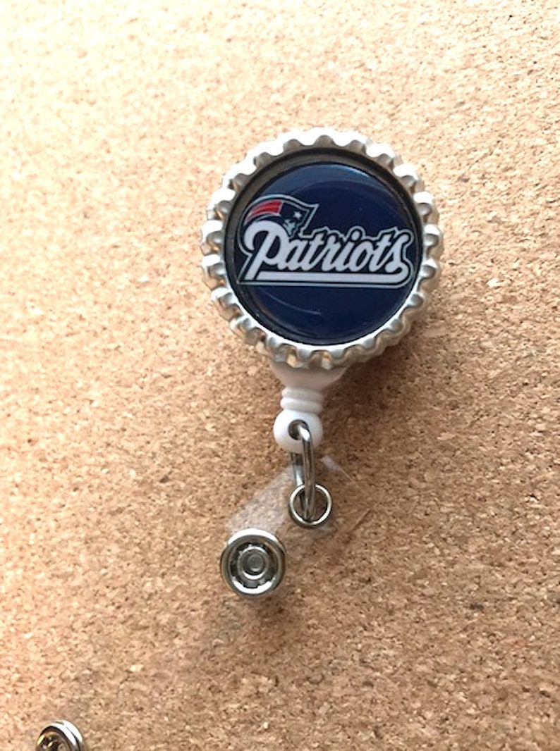 New England PATRIOTS Personalized Name Bottle Cap Work ID Clip Lanyard Reel RN