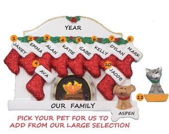 Adorno navideño personalizado para chimenea con forma de familia de 10 personas, con perro, gato o conejito personalizado añadido