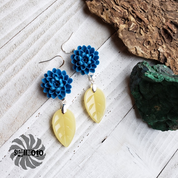Blue Dalia Tridacna Flower and Jade Leaf Earrings