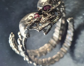 Eternal Kiss Skull Ring | Lovers Ring | Engagement Ring | Proposal Ring