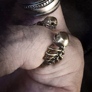 Adjustable Lovers of Valdaro Skull Ring | Engagement Ring | Lovers Ring
