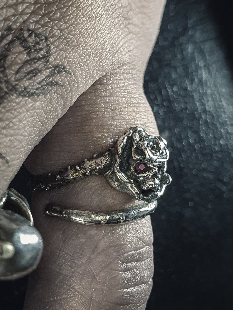 Dainty Rose Skull Ring