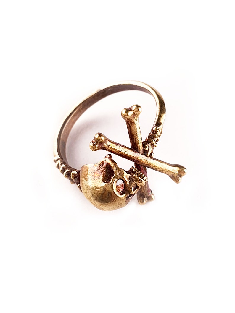 Adjustable pirate Cross Bone skull ring.