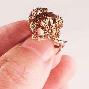 Daisy flower adjustable Skull Ring