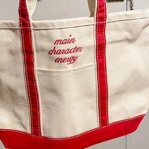 Embroidered Personalized Tote Bag - Gift for Her, Gift for Mom, Bridesmaid Gift, Bride Gift, Travel Bag, Personalized Gift
